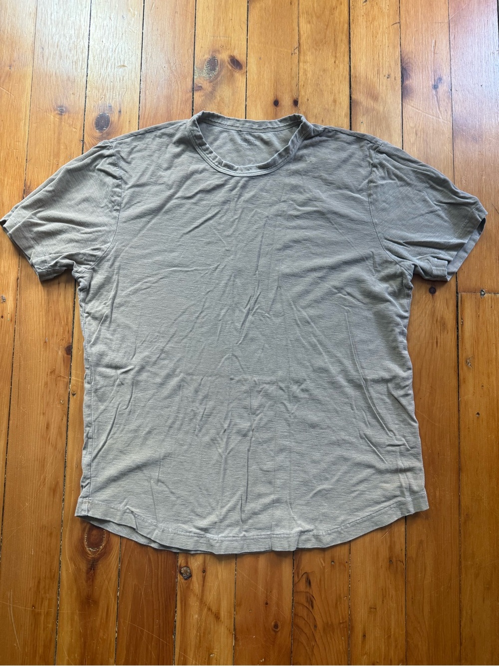 Buck Mason Curved Hem T Shirt Men’s Large Tall Made In USA 100% Cotton